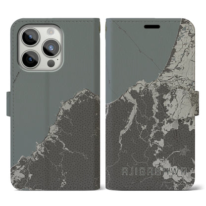 【鰺ヶ沢（青森県）】地図柄iPhoneケース（手帳タイプ）モノトーン・iPhone 15 Pro 用