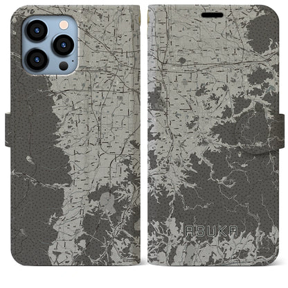 【明日香（奈良県）】地図柄iPhoneケース（手帳タイプ）モノトーン・iPhone 13 Pro Max 用