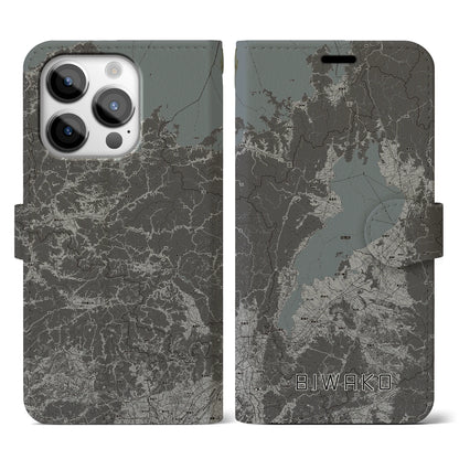【琵琶湖2（滋賀県）】地図柄iPhoneケース（手帳タイプ）モノトーン・iPhone 14 Pro 用