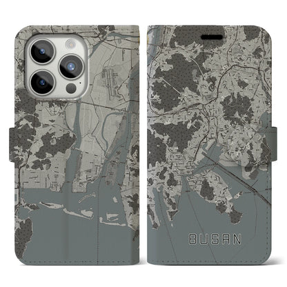 【釜山（韓国）】地図柄iPhoneケース（手帳タイプ）モノトーン・iPhone 15 Pro 用