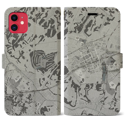 【千葉ニュータウン中央（千葉県）】地図柄iPhoneケース（手帳タイプ）モノトーン・iPhone 11 用