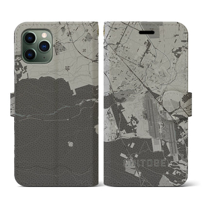 【千歳（北海道）】地図柄iPhoneケース（手帳タイプ）モノトーン・iPhone 11 Pro 用