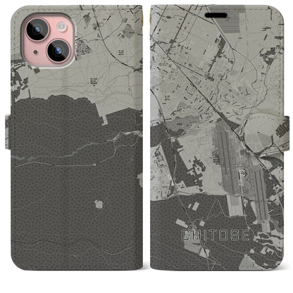 【千歳（北海道）】地図柄iPhoneケース（手帳タイプ）モノトーン・iPhone 15 Plus 用