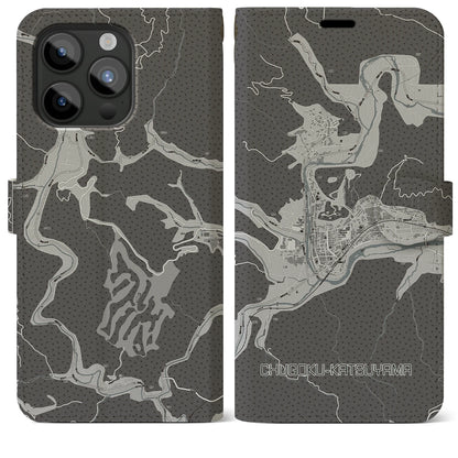 【中国勝山（岡山県）】地図柄iPhoneケース（手帳タイプ）モノトーン・iPhone 15 Pro Max 用