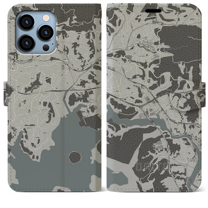 【大塔（長崎県）】地図柄iPhoneケース（手帳タイプ）モノトーン・iPhone 13 Pro Max 用