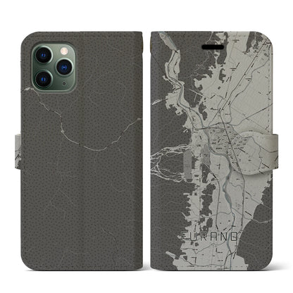 【富良野（北海道）】地図柄iPhoneケース（手帳タイプ）モノトーン・iPhone 11 Pro 用