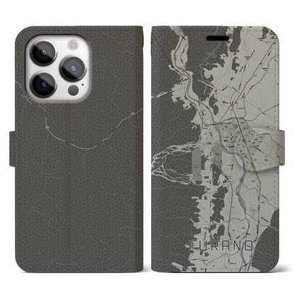 【富良野（北海道）】地図柄iPhoneケース（手帳タイプ）モノトーン・iPhone 14 Pro 用