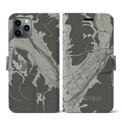 【二ツ井（秋田県）】地図柄iPhoneケース（手帳タイプ）モノトーン・iPhone 11 Pro 用