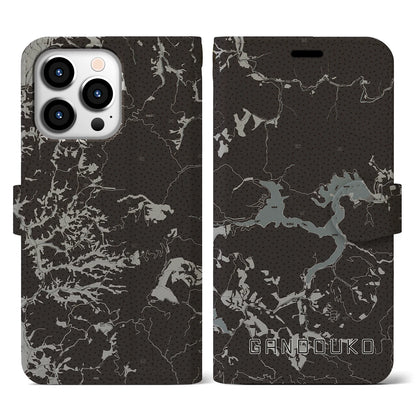 【岩洞湖（岩手県）】地図柄iPhoneケース（手帳タイプ）モノトーン・iPhone 13 Pro 用