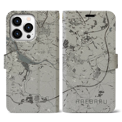 【南風原（沖縄県）】地図柄iPhoneケース（手帳タイプ）モノトーン・iPhone 13 Pro 用