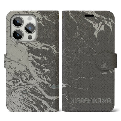 【東川（北海道）】地図柄iPhoneケース（手帳タイプ）モノトーン・iPhone 15 Pro 用