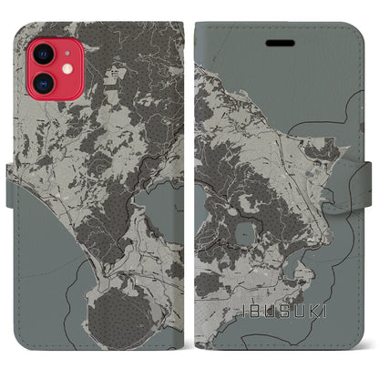 【指宿（鹿児島県）】地図柄iPhoneケース（手帳タイプ）モノトーン・iPhone 11 用