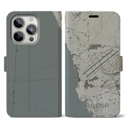 【嘉手納（沖縄県）】地図柄iPhoneケース（手帳タイプ）モノトーン・iPhone 15 Pro 用