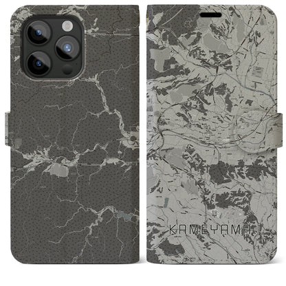 【亀山（三重県）】地図柄iPhoneケース（手帳タイプ）モノトーン・iPhone 15 Pro Max 用