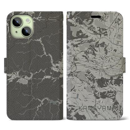 【亀山（三重県）】地図柄iPhoneケース（手帳タイプ）モノトーン・iPhone 15 用