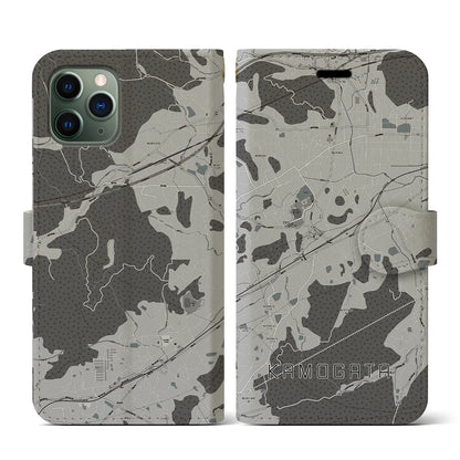 【鴨方（岡山県）】地図柄iPhoneケース（手帳タイプ）モノトーン・iPhone 11 Pro 用