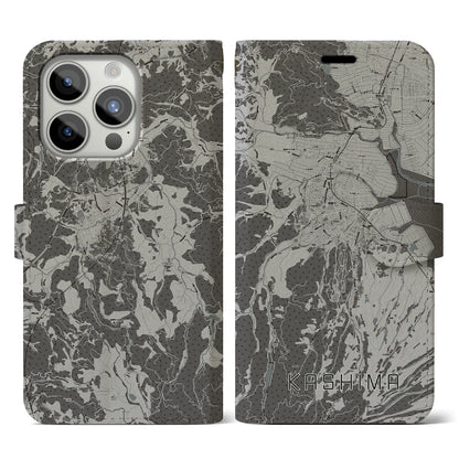 【鹿島（佐賀県）】地図柄iPhoneケース（手帳タイプ）モノトーン・iPhone 15 Pro 用