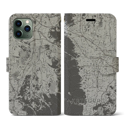 【葛城（奈良県）】地図柄iPhoneケース（手帳タイプ）モノトーン・iPhone 11 Pro 用