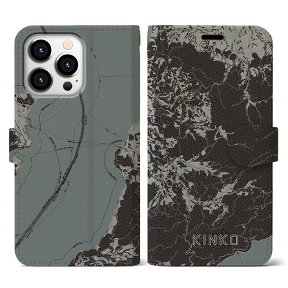 【錦江（鹿児島県）】地図柄iPhoneケース（手帳タイプ）モノトーン・iPhone 13 Pro 用