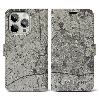 【北千里（大阪府）】地図柄iPhoneケース（手帳タイプ）モノトーン・iPhone 15 Pro 用