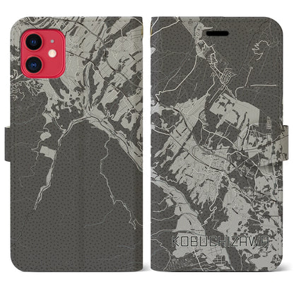 【小淵沢（山梨県）】地図柄iPhoneケース（手帳タイプ）モノトーン・iPhone 11 用