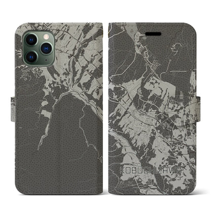 【小淵沢（山梨県）】地図柄iPhoneケース（手帳タイプ）モノトーン・iPhone 11 Pro 用