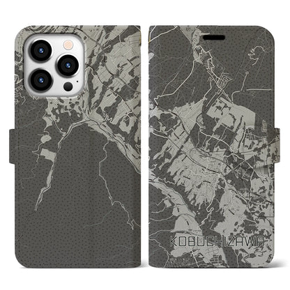 【小淵沢（山梨県）】地図柄iPhoneケース（手帳タイプ）モノトーン・iPhone 13 Pro 用