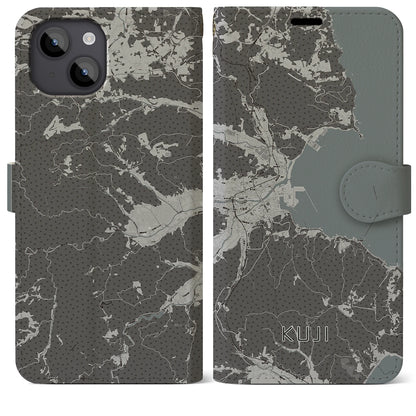 【久慈（岩手県）】地図柄iPhoneケース（手帳タイプ）モノトーン・iPhone 14 Plus 用