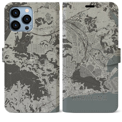 【久里浜（神奈川県）】地図柄iPhoneケース（手帳タイプ）モノトーン・iPhone 13 Pro Max 用