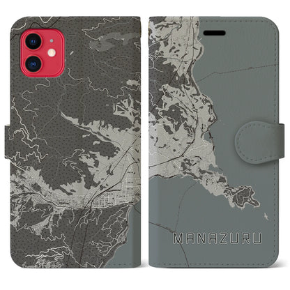 【真鶴（神奈川県）】地図柄iPhoneケース（手帳タイプ）モノトーン・iPhone 11 用