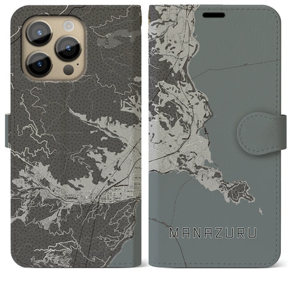 【真鶴（神奈川県）】地図柄iPhoneケース（手帳タイプ）モノトーン・iPhone 14 Pro Max 用