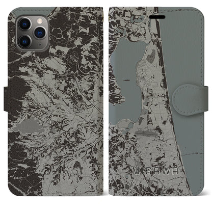 【三沢（青森県）】地図柄iPhoneケース（手帳タイプ）モノトーン・iPhone 11 Pro Max 用