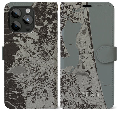 【三沢（青森県）】地図柄iPhoneケース（手帳タイプ）モノトーン・iPhone 15 Pro Max 用