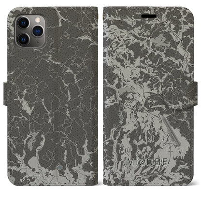 【溝辺（鹿児島県）】地図柄iPhoneケース（手帳タイプ）モノトーン・iPhone 11 Pro Max 用