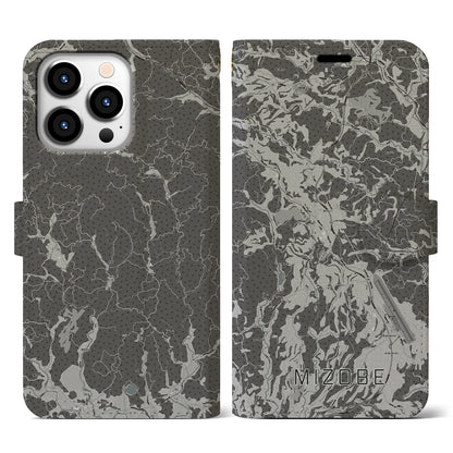 【溝辺（鹿児島県）】地図柄iPhoneケース（手帳タイプ）モノトーン・iPhone 13 Pro 用