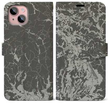 【溝辺（鹿児島県）】地図柄iPhoneケース（手帳タイプ）モノトーン・iPhone 15 Plus 用