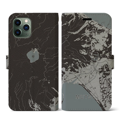 【むつ（青森県）】地図柄iPhoneケース（手帳タイプ）モノトーン・iPhone 11 Pro 用