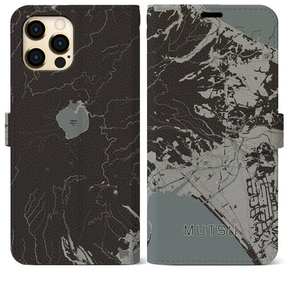 【むつ（青森県）】地図柄iPhoneケース（手帳タイプ）モノトーン・iPhone 12 Pro Max 用