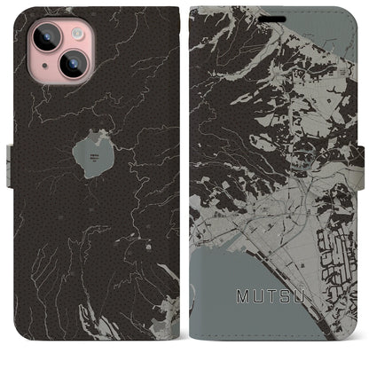 【むつ（青森県）】地図柄iPhoneケース（手帳タイプ）モノトーン・iPhone 15 Plus 用
