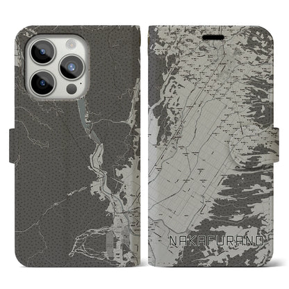 【中富良野（北海道）】地図柄iPhoneケース（手帳タイプ）モノトーン・iPhone 15 Pro 用