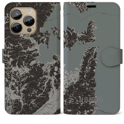 【七尾（石川県）】地図柄iPhoneケース（手帳タイプ）モノトーン・iPhone 14 Pro Max 用