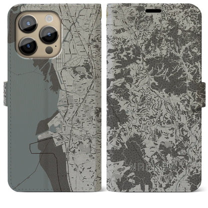 【南関（熊本県）】地図柄iPhoneケース（手帳タイプ）モノトーン・iPhone 14 Pro Max 用