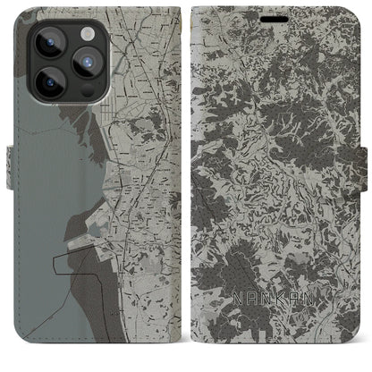 【南関（熊本県）】地図柄iPhoneケース（手帳タイプ）モノトーン・iPhone 15 Pro Max 用