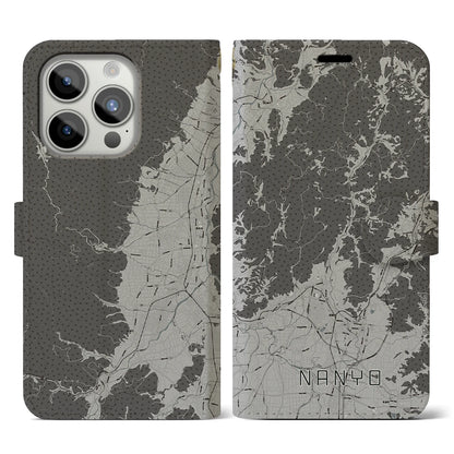 【南陽（山形県）】地図柄iPhoneケース（手帳タイプ）モノトーン・iPhone 15 Pro 用