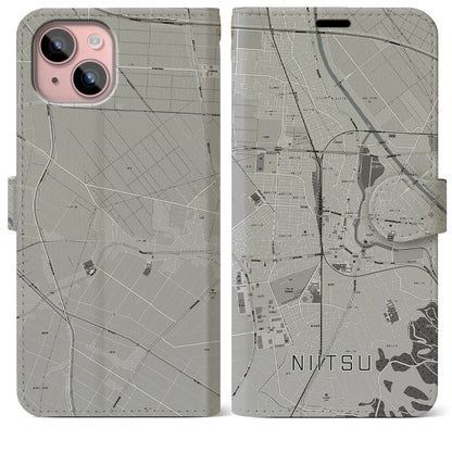 【新津（新潟県）】地図柄iPhoneケース（手帳タイプ）モノトーン・iPhone 15 Plus 用