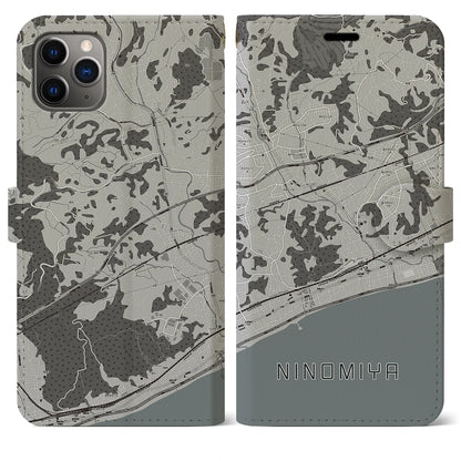 【二宮（神奈川県）】地図柄iPhoneケース（手帳タイプ）モノトーン・iPhone 11 Pro Max 用