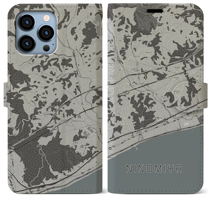 【二宮（神奈川県）】地図柄iPhoneケース（手帳タイプ）モノトーン・iPhone 13 Pro Max 用