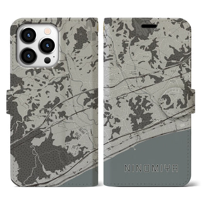 【二宮（神奈川県）】地図柄iPhoneケース（手帳タイプ）モノトーン・iPhone 13 Pro 用