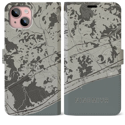 【二宮（神奈川県）】地図柄iPhoneケース（手帳タイプ）モノトーン・iPhone 15 Plus 用