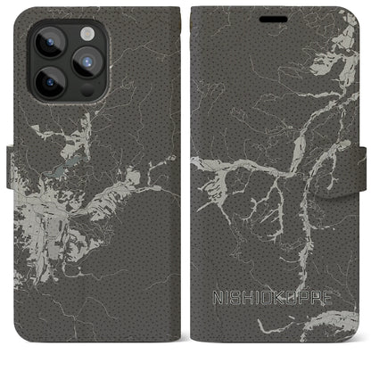 【西興部（北海道）】地図柄iPhoneケース（手帳タイプ）モノトーン・iPhone 15 Pro Max 用